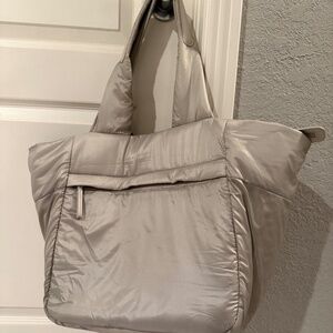 Cara Cumulus Tote in Silver Gray. Used 1 time, Excellent Condition